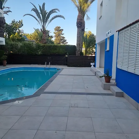 Renos 4* Polis