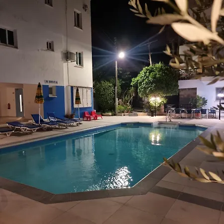 Hotel de apartamente Renos Polis