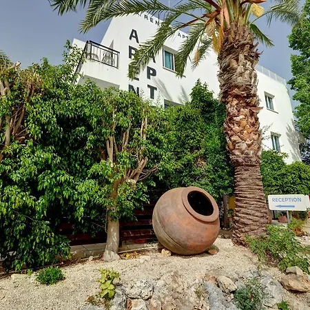 Renos Ξενοδοχείο με διαμερίσματα Πόλη