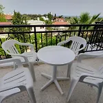 Renos Polis