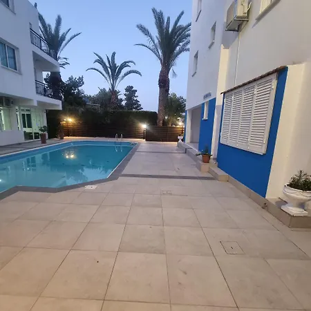 Hotel de apartamente Renos Polis