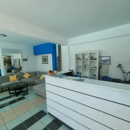 Renos Apart-hotel