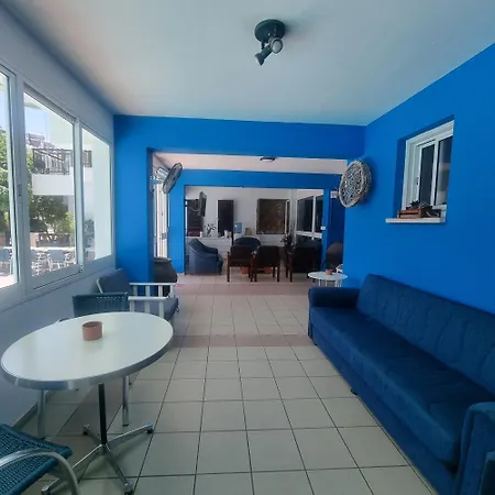 Renos Hotel de apartamente 4*