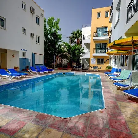 מלון דירות Renos 4*