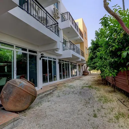 Renos Appart hôtel 4*