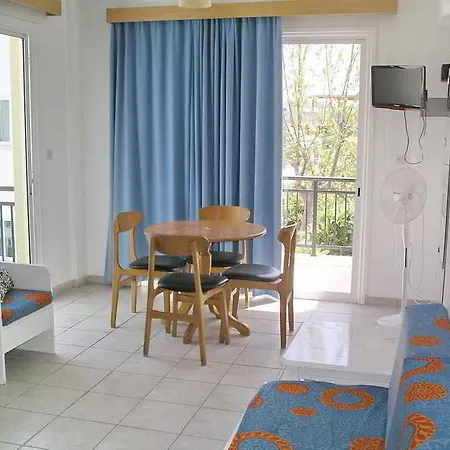 Renos Apart-hotel