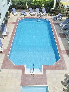 Renos מלון דירות