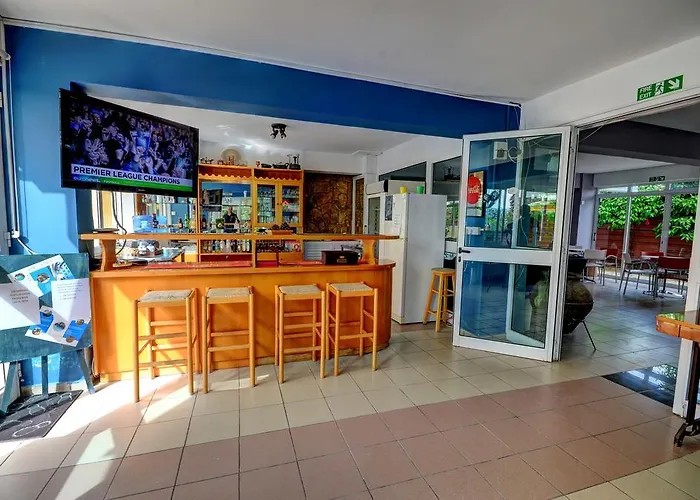 Апарт-отель Renos Полис