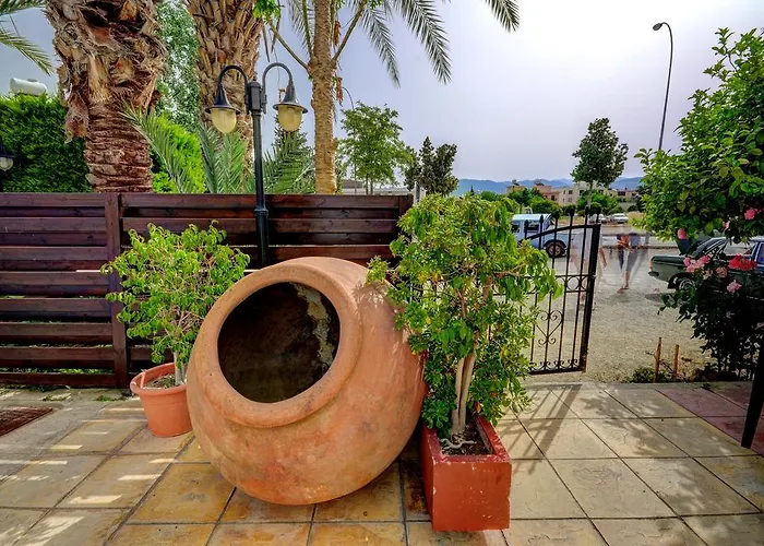 Апарт-отель Renos 4*