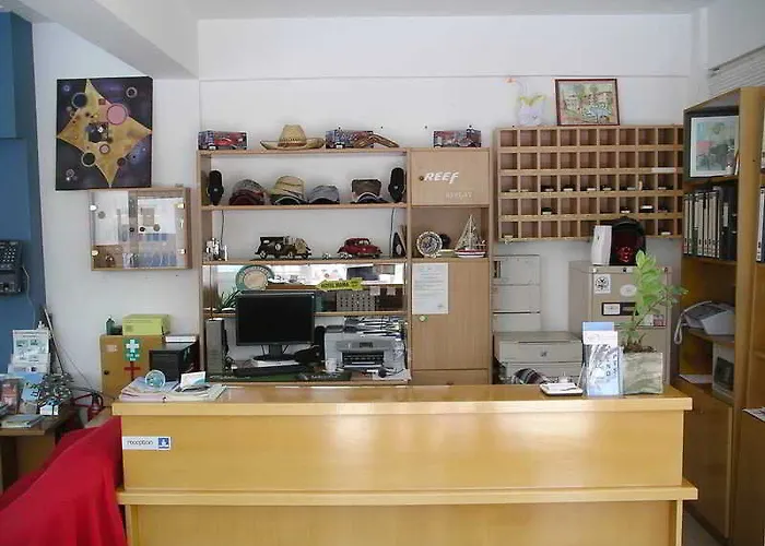 Renos Апарт-отель